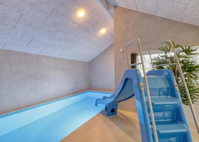 Lovely In With Sauna